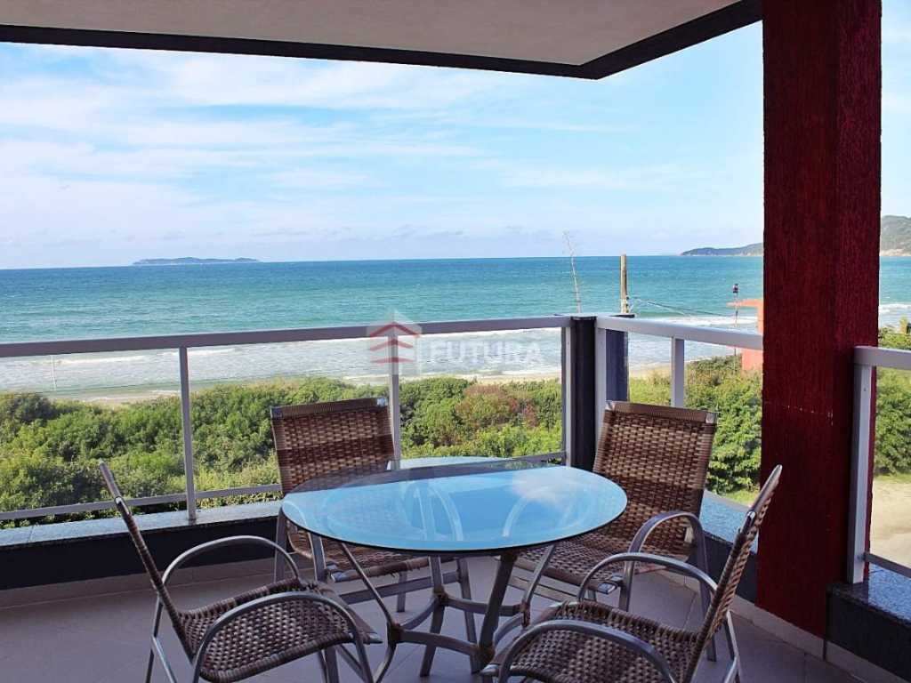 APARTMENT FOR SEASONAL RENTALS - PRAIA DO MARISCAL, BOMBINHAS SC (LA106F)