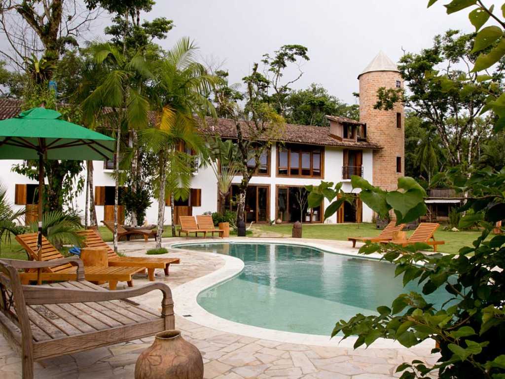 Camburi Inn | 10 Suites with air conditioning | Pool | Charming house