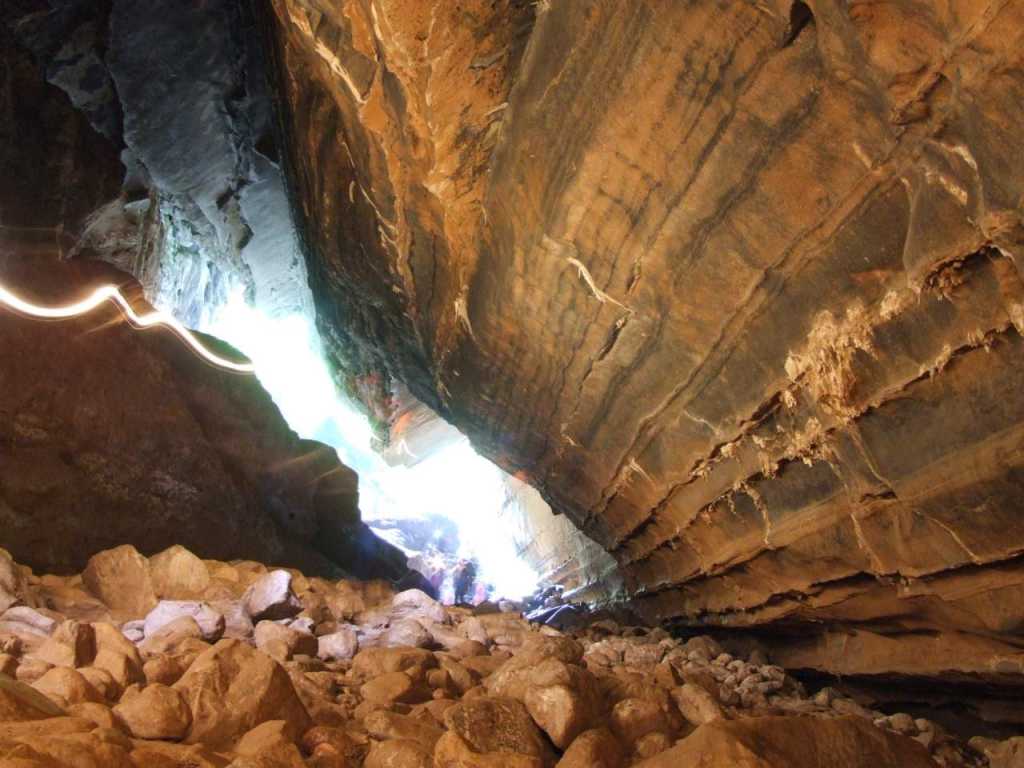 Chácara Petar Parque Turístico Alto do Ribeira em meio a Mata Atlântica de uso exclusivo .