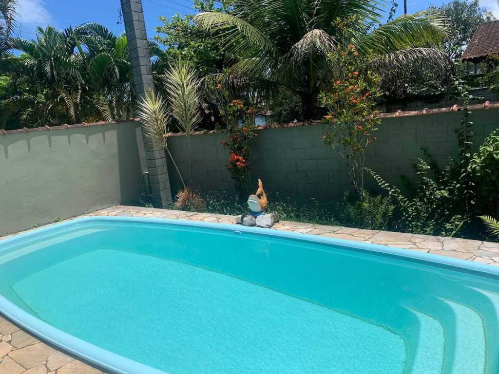 ÓTIMA CASA DE PRAIA COM PISCINA EM BERTIOGA - (Valor promocional para mais de 2 diárias, até 12 pessoas. Confira!)