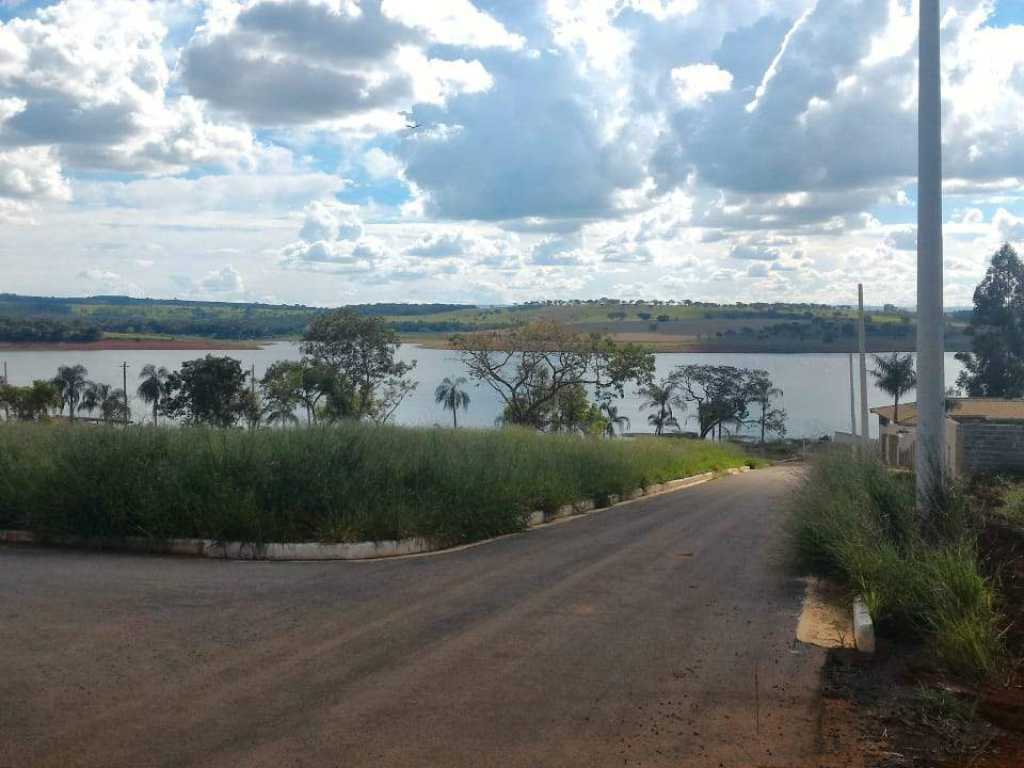 Casa com piscina e hidromassagem aquecida