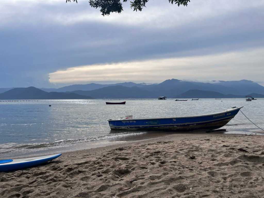 Casa de Praia Pé na Areia Ribeirao da ilha Caiacanga