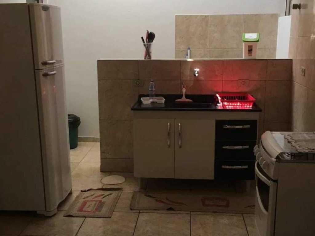 Apartamento 02 muito bem localizado