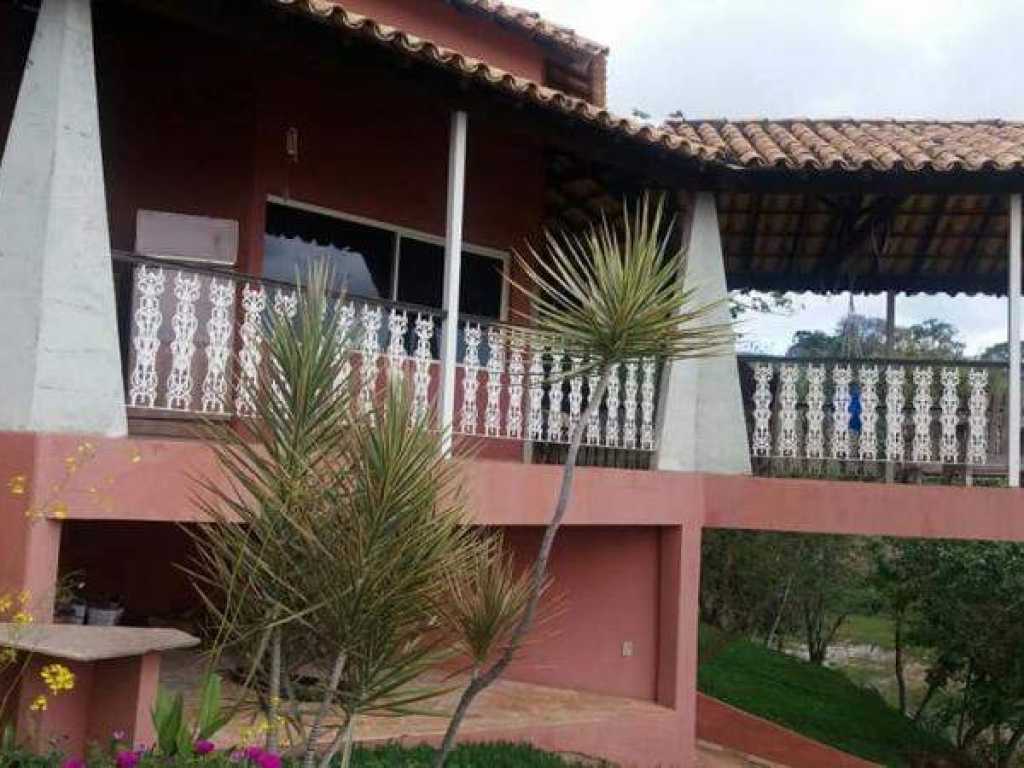 Aluguel e Venda : Rancho excelente no Lago de Furnas.