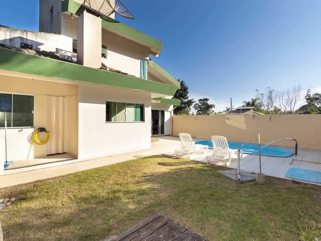 CASA CRAVO COM PISCINA EM MORRINHOS