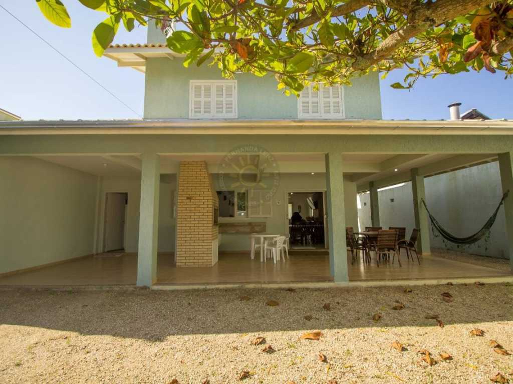 Casa para até 10 pessoas - Praia de Canto Grande - EXCLUSIVO