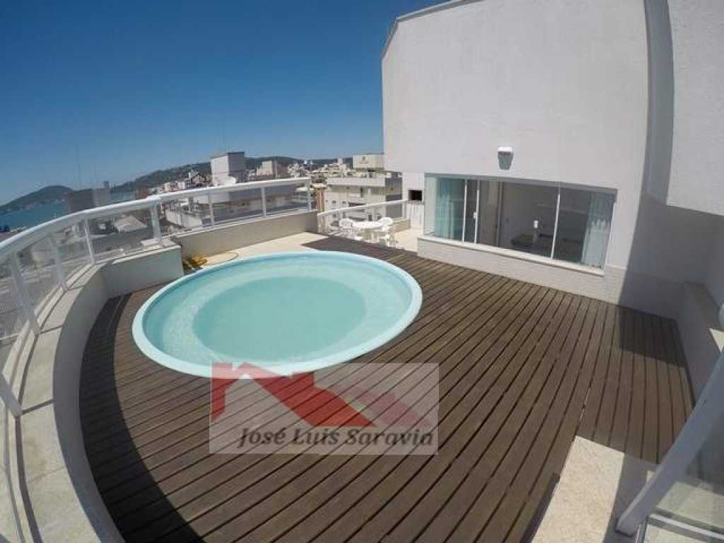 Cobertura com vista para o mar, com 3 suítes, 5 WC, deck com piscina e vista top!