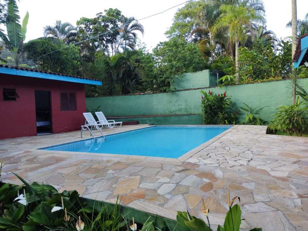 Linda casa aconchegante c/ piscina e ar condicionado em São Sebastião