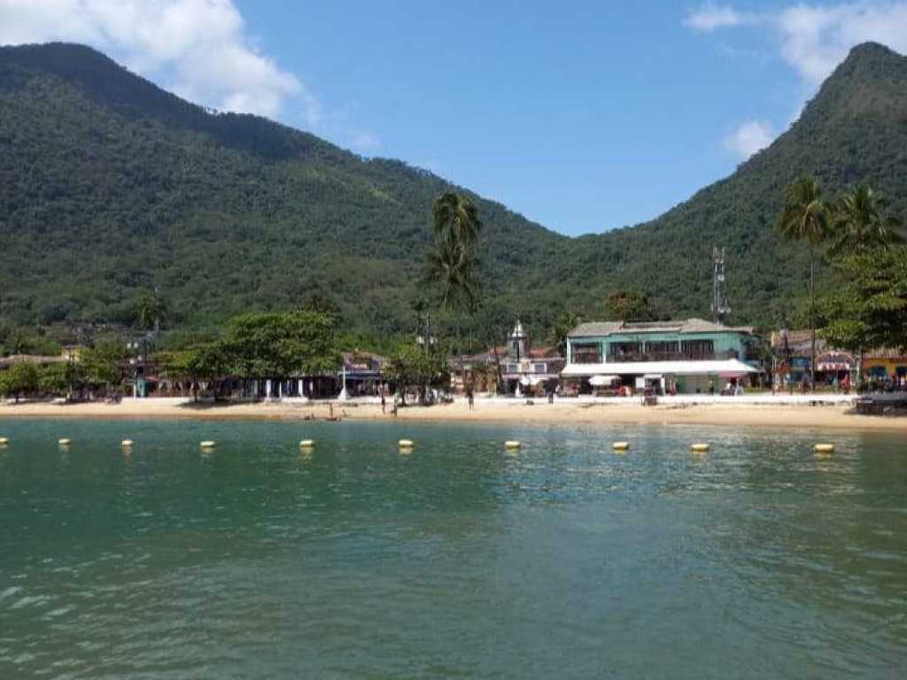 Aluguel de temporada na Vila do Abraão em Ilha Grande Angra dos Reis, Rio de Janeiro.