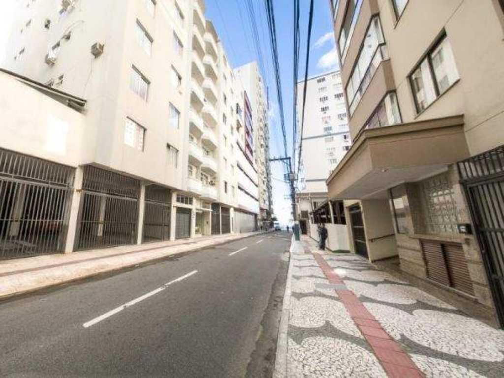 APARTAMENTO EM BALNEARIO CAMBORIU 50 METROS DA PRAIA