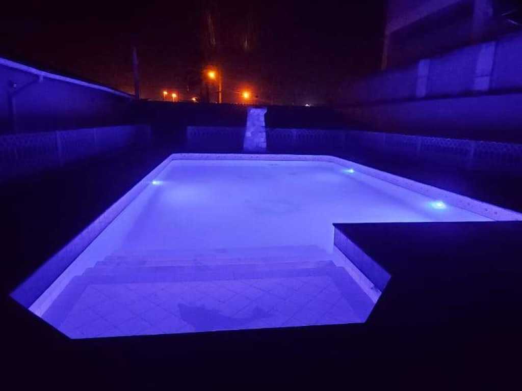 Casa lado praia com piscina e área  para quem precisa descansar!