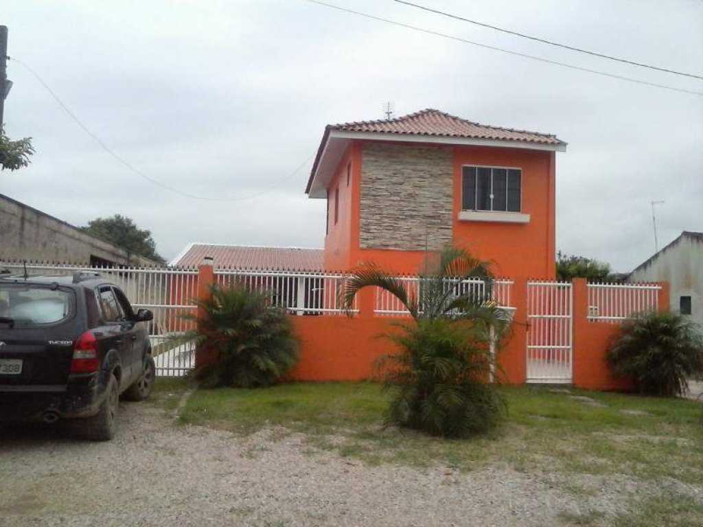 Casa con Piscina en Guaratuba