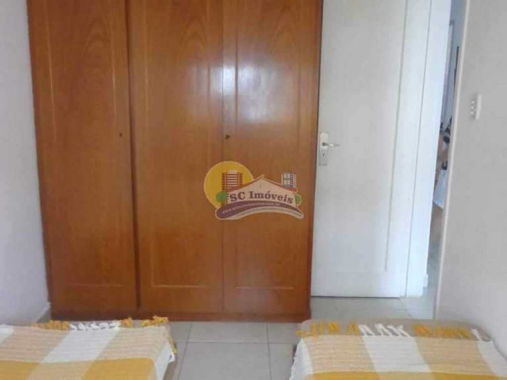 Apartamento com 2 dorms, Padrão em Santos, Embaré