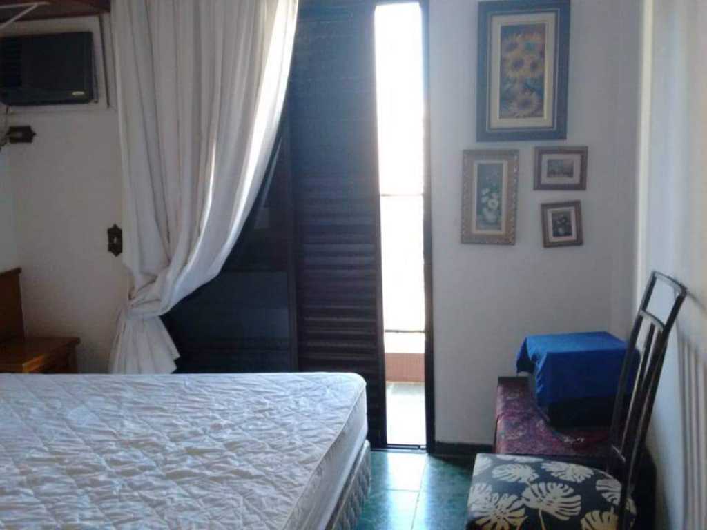 LINDO APARTAMENTO NO CORAÇÃO DA PRAIA DAS ASTURIAS-GUARUJA