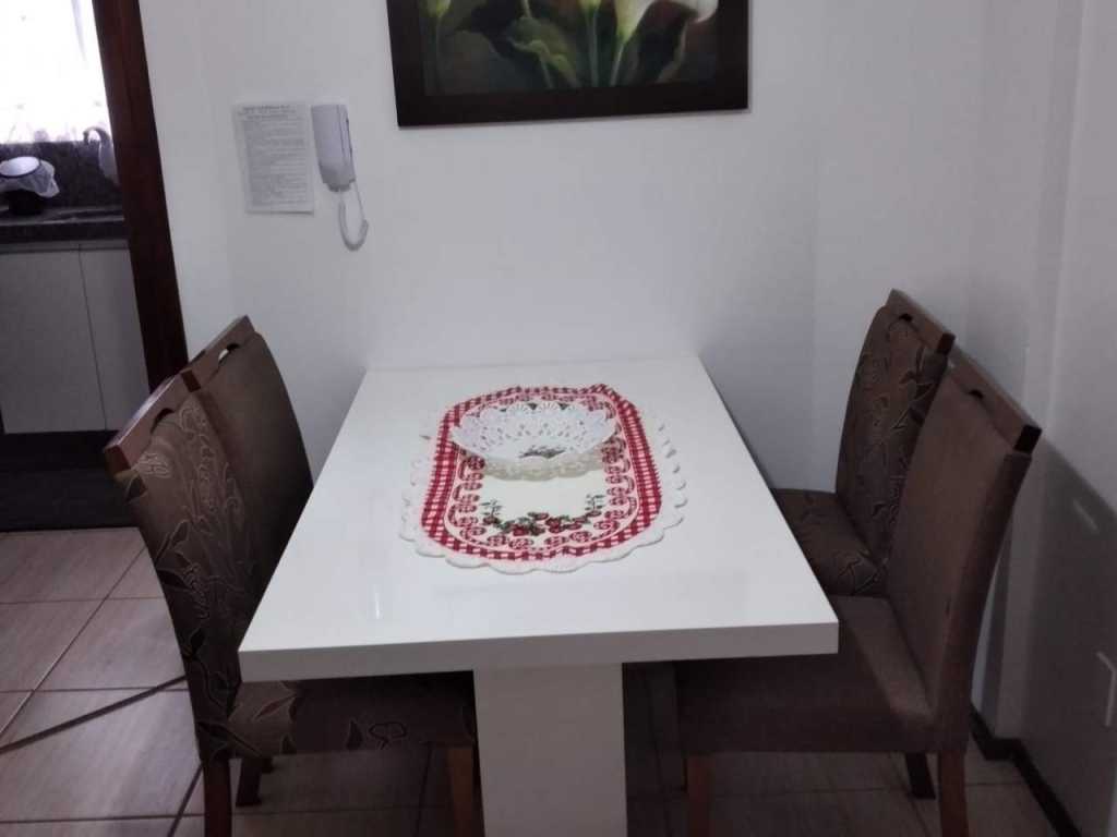 APARTAMENTO QUADRA MAR