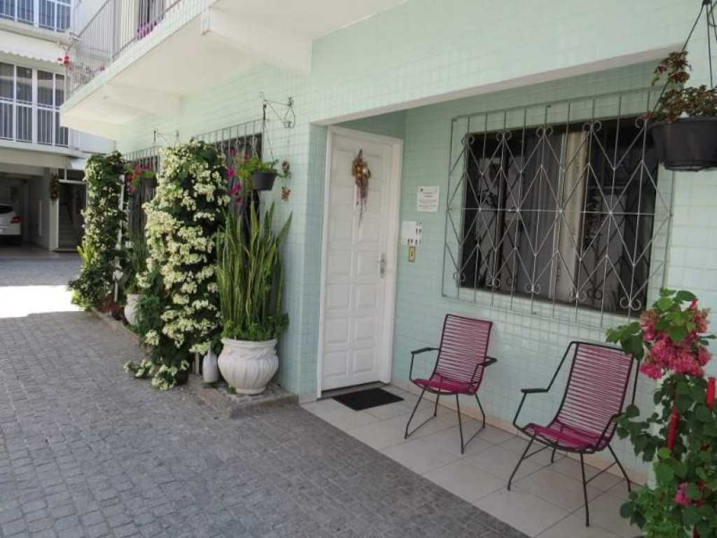 SOBRADO GROUND FLOOR 4 BEDROOMS (2 SUITES) CODE 70 FOR 10 PEOPLE- BALN. CAMBORIÚ CENTRO