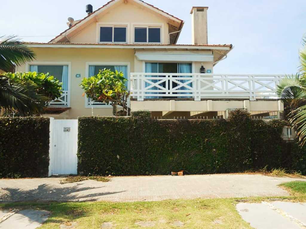 Maravillosa casa junto al mar, con piscina en Canasvieiras!