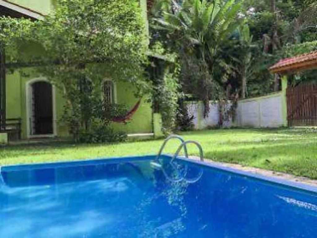 Lindo Sobrado Flamboyant com Piscina - Refúgio na Mata Atlântica Boiçucanga