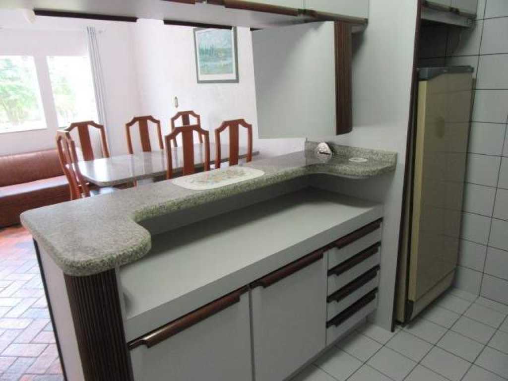 Apartamento duplex com 2 dormitórios