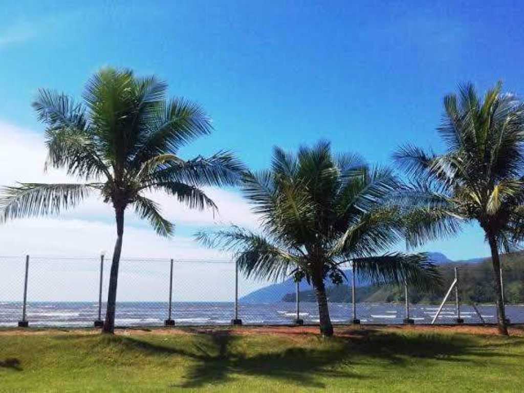 Linda Casa em condomínio fechado em São Sebastião SP