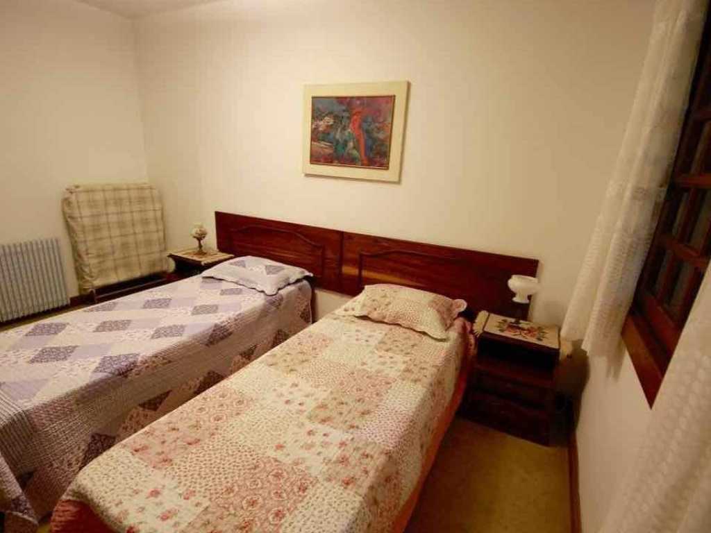 Apartamento 02 dorms para 05 pessoas - Prox. ao Centro de Gramado