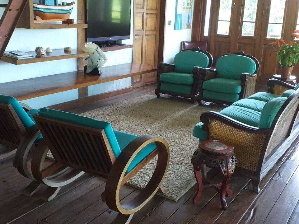 Linda Casa para aluguel de temporada em Guarujá- Praia do  Pernambuco