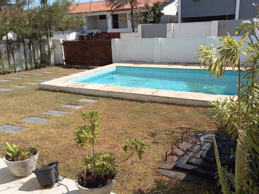 Iguape- Aquiraz - casa com piscina a 30m da praia