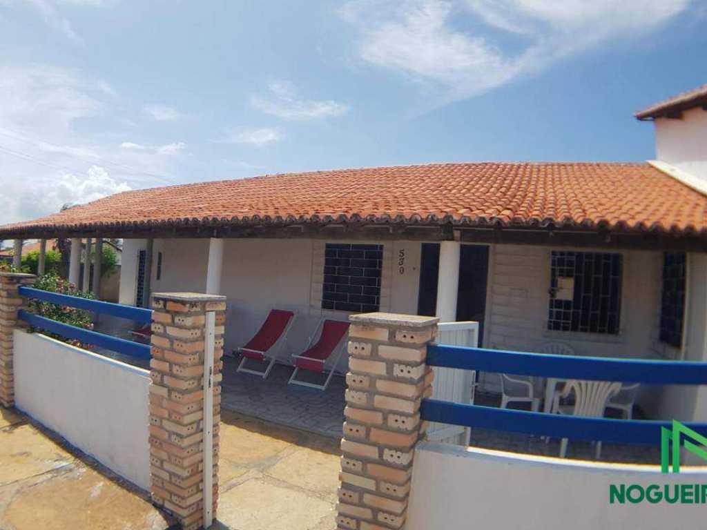 Casa com 8 quartos, 200 m²