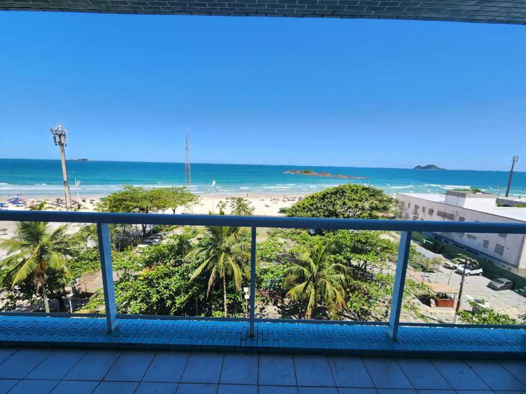 Apartamento de frente ao mar pitangueiras , de muito bom gosto!