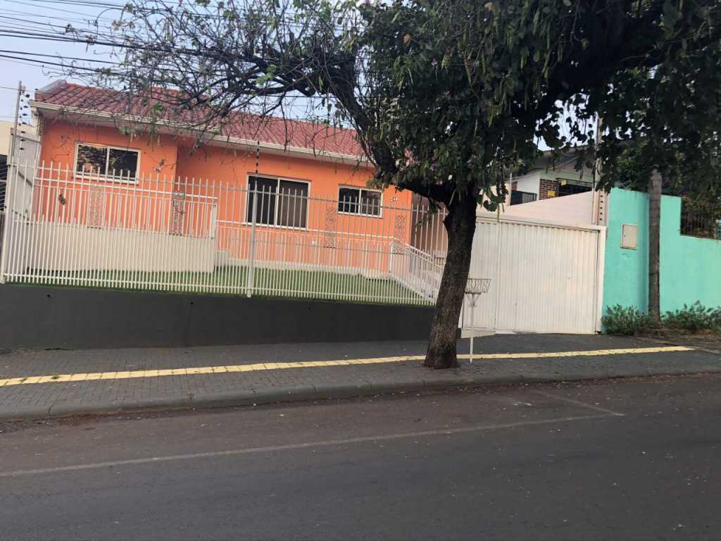 Linda casa no centro