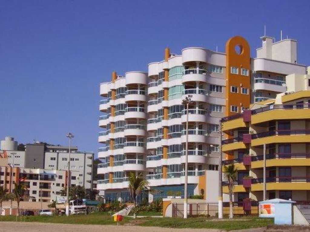 3 bedroom air-conditioned apartment with sea view - Itapema