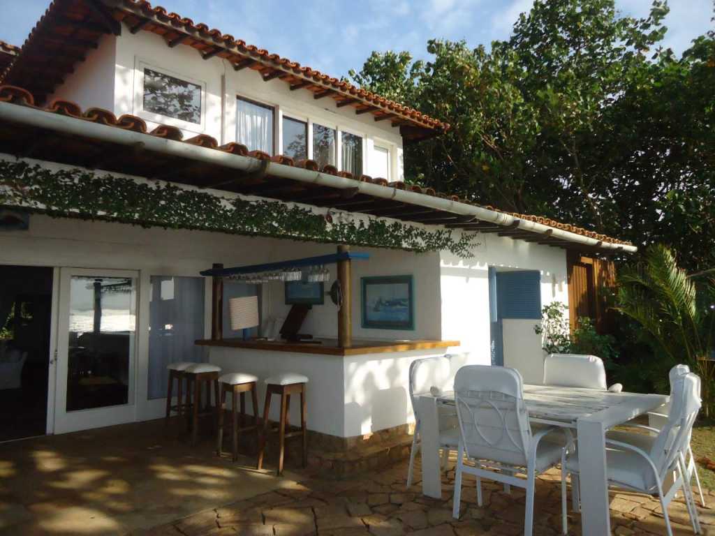 Casa com 6 súites de frente para o mar – Manguinhos, Búzios