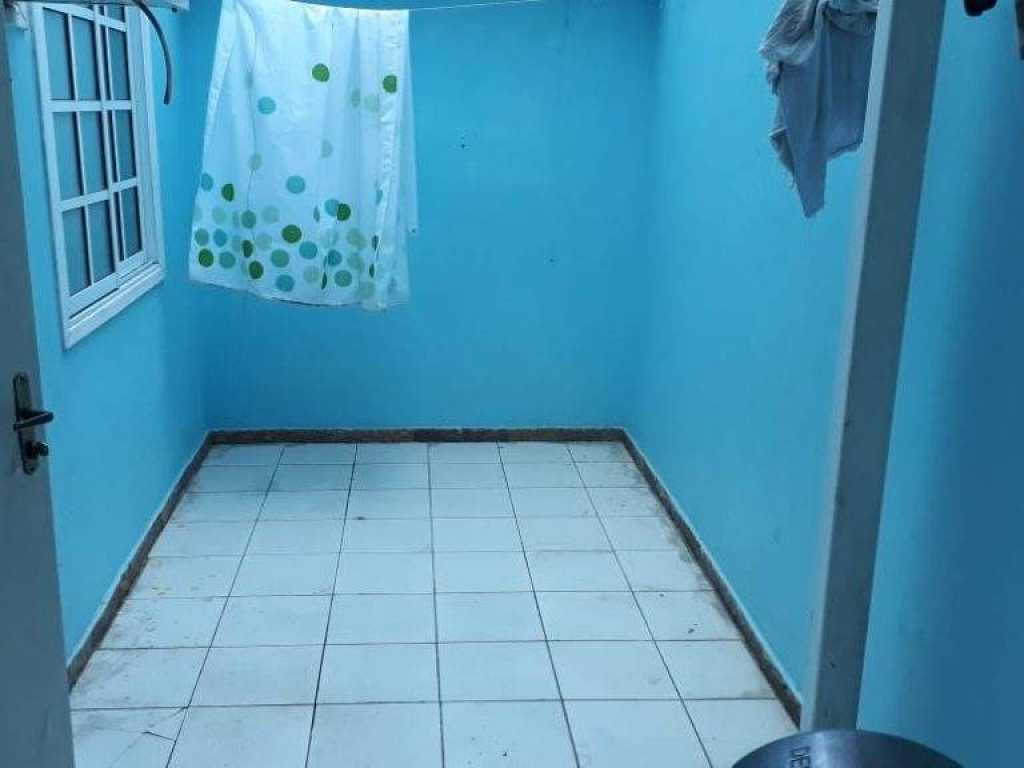 CASA EM CONDOMÍNIO COM 01 QUARTO PARA 5 PESSOAS PRAIA GRANDE