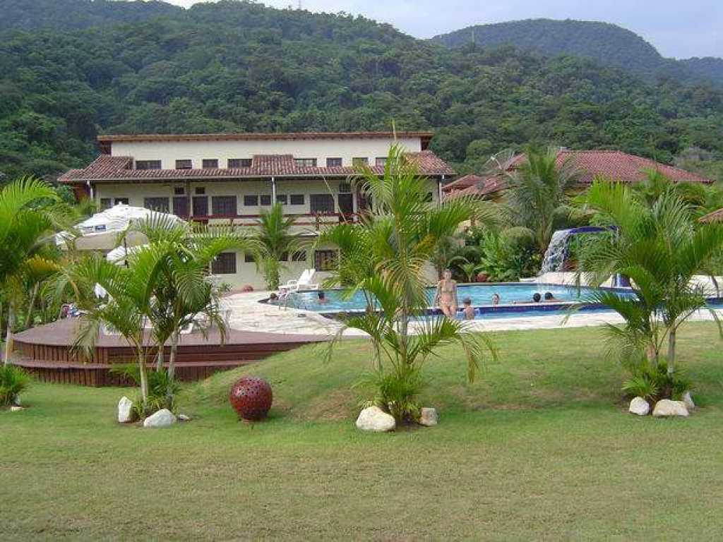 Flat em MARESIAS - Cond. Sun House na Av. da Praia, Canto do Moreira, até 3 pessoas.