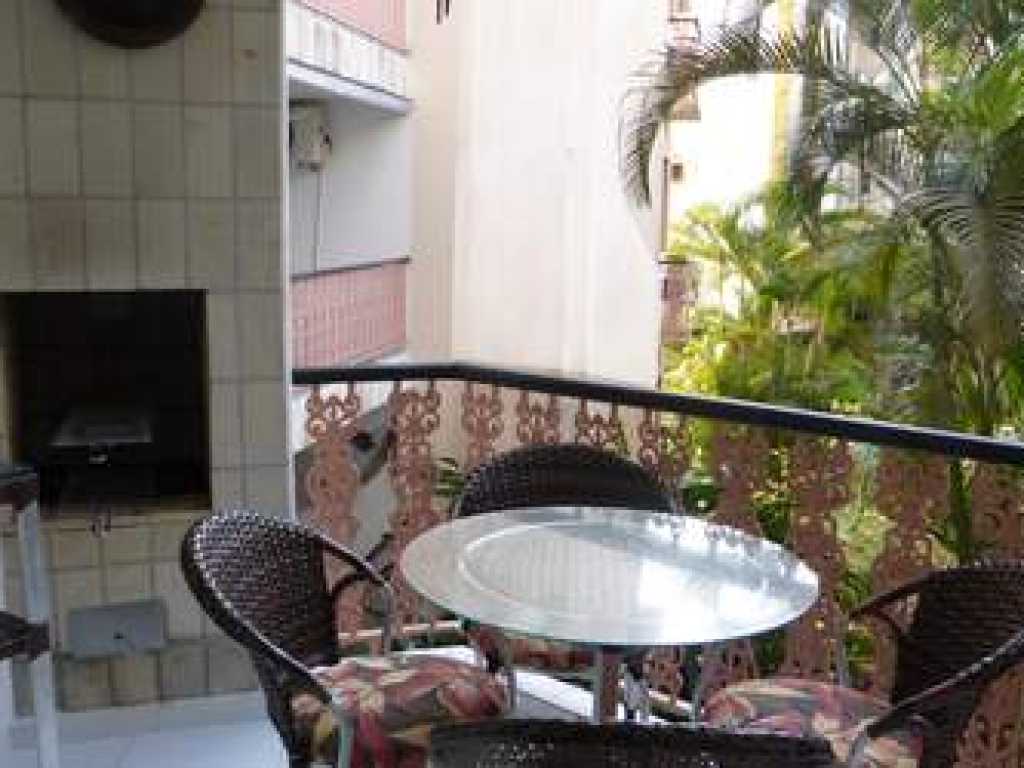 Lindo Apartamento - Toninhas - Cond Fechado - 2 dorm / 2 banheiros (G)