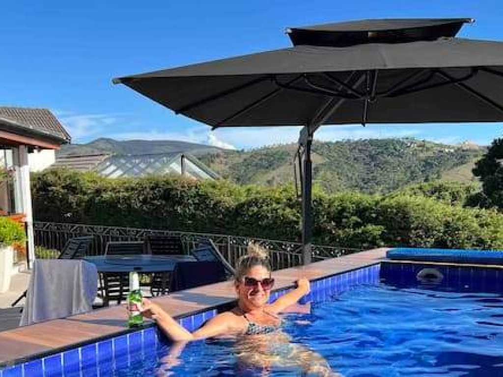 Casa em Condomínio Fechado com Piscina Aquecida,Hidro e Vista Linda