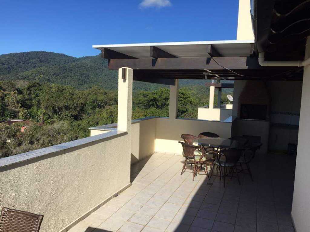 Ótima Cobertura (Duplex) em Ubatuba