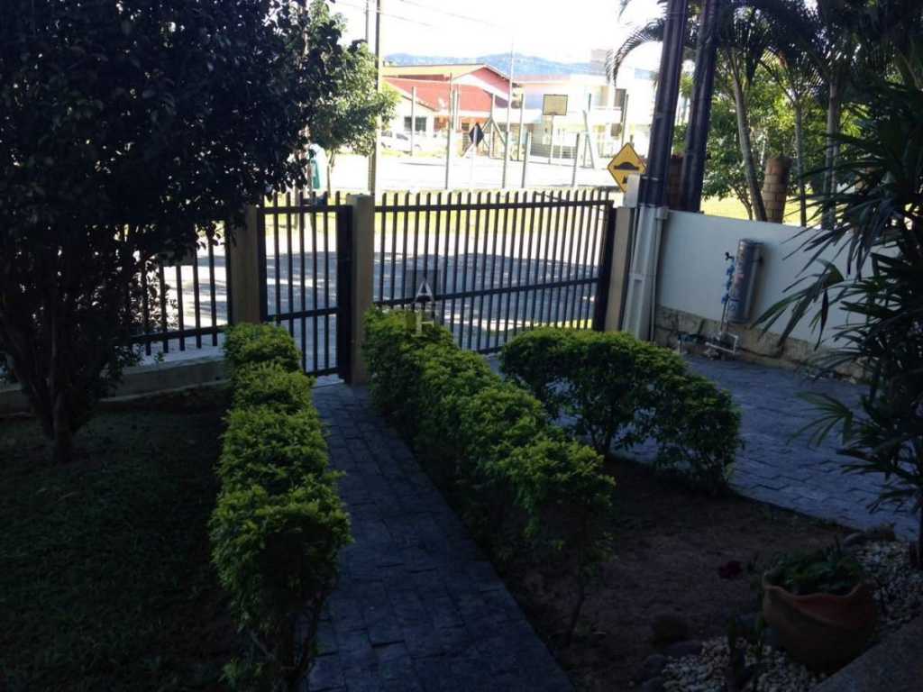 House for Rent | Center of Garopaba