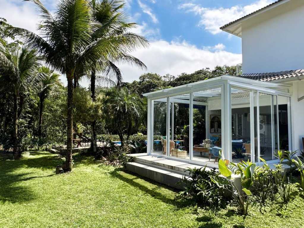 Paraíso a beira-mar com piscina aquecida