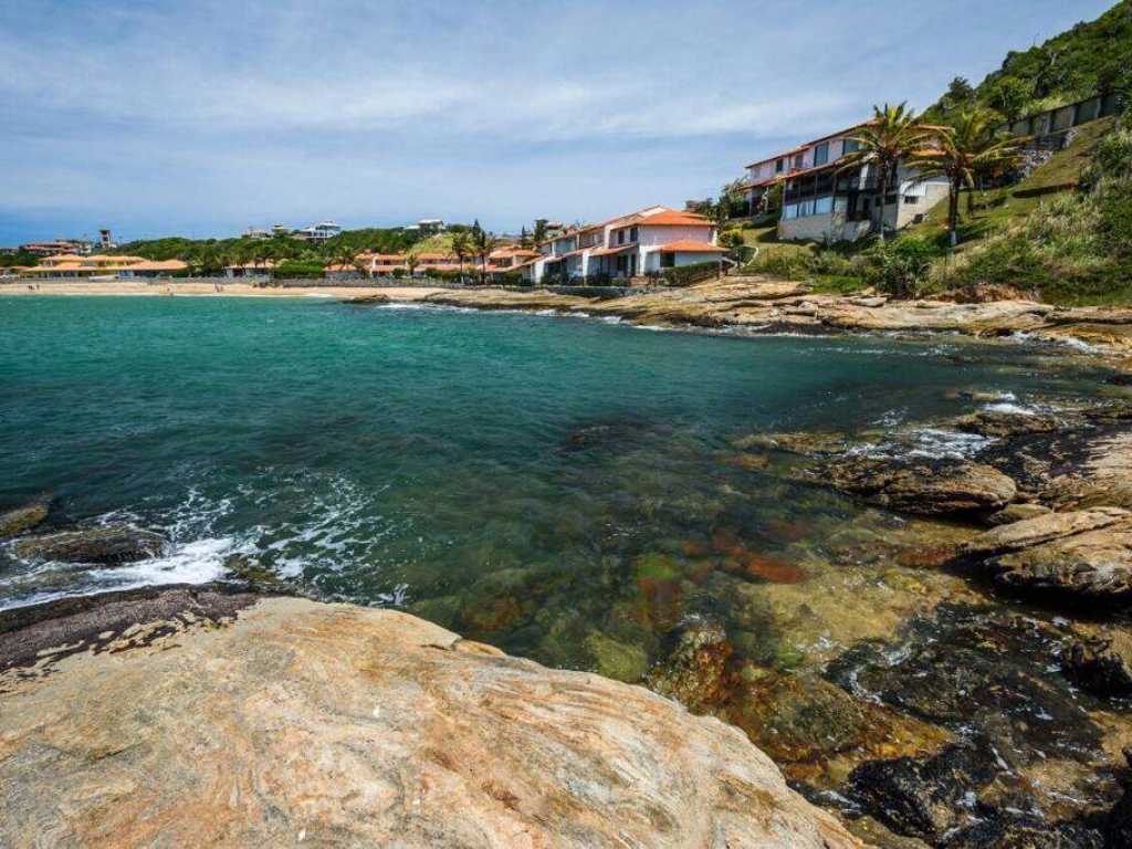 CASA EM BUZIOS - PÉ NA AREIA