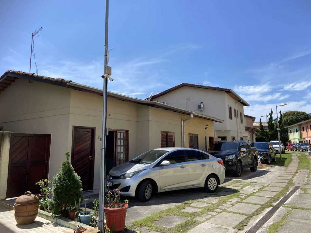 CASA EM CONDOMÍNIO COM PISCINA - PERTINHO DA PRAIA