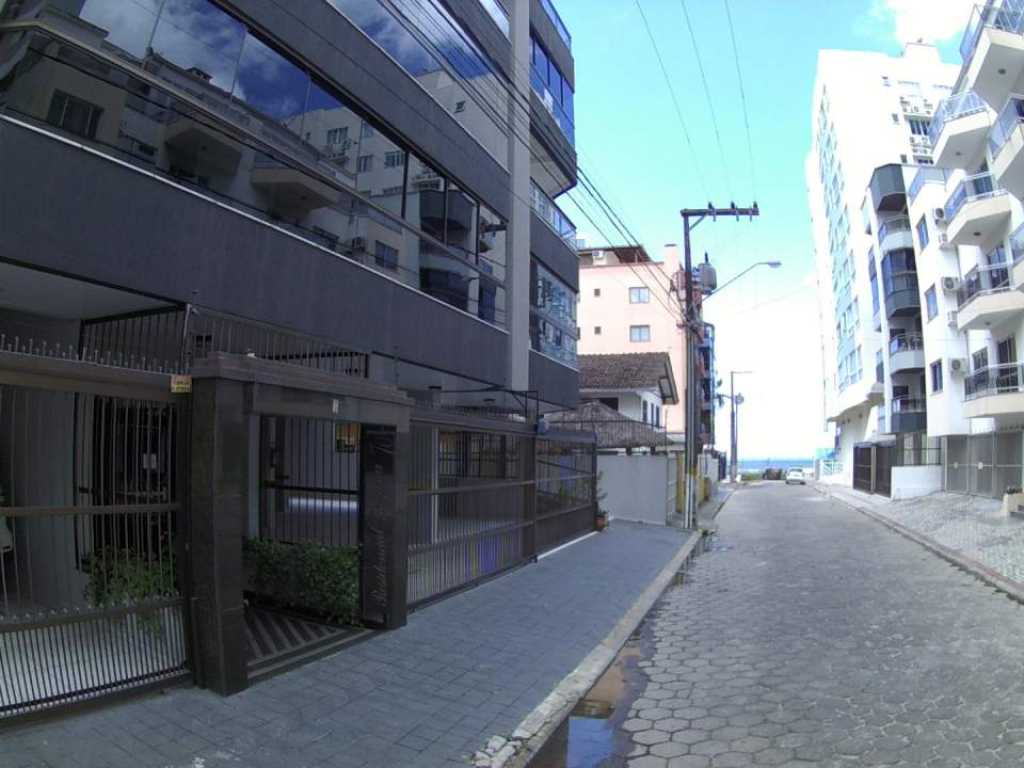 Apto Simples 03 Plazas, 02 Aire con 08 personas en QUADRA MAR - R $ 400,00