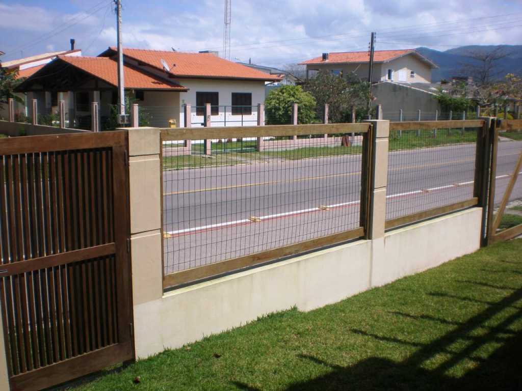 Excelente casa ubicada en la región central de Garopaba.