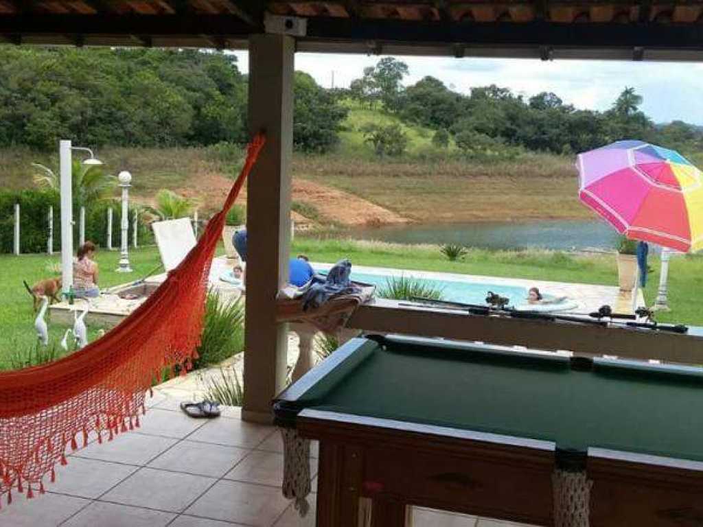 Lago de Furnas, S�o Jos� da Barra. Rancho bem pr�ximo Canyons.