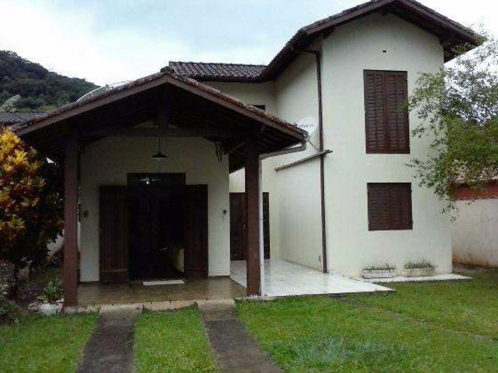 Aconchegante casa Para família de 4 suítes Praia da Enseada - Ubatuba