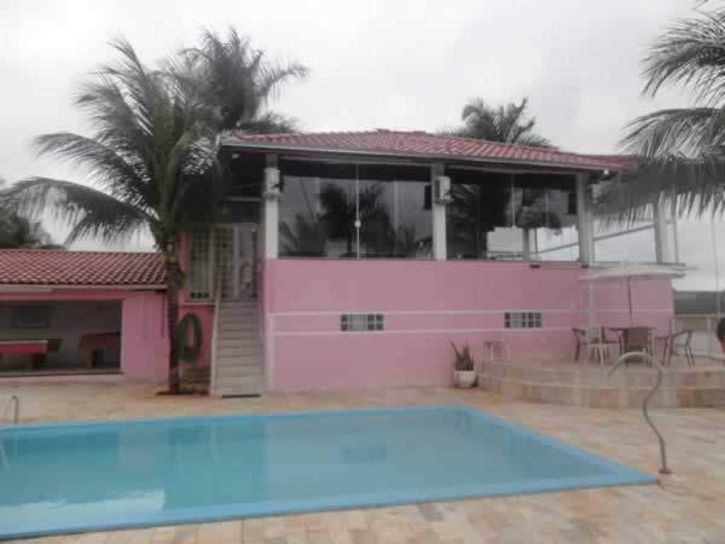 Alugar - Casa na beira do lago,4 suites, lazer completo, sal�o festas com boate,jogos,lancha.