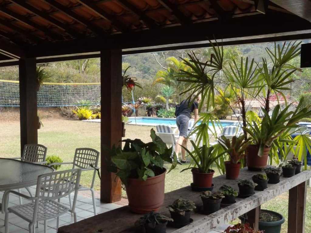 CASA COM PISCINA EM ITAIPAVA