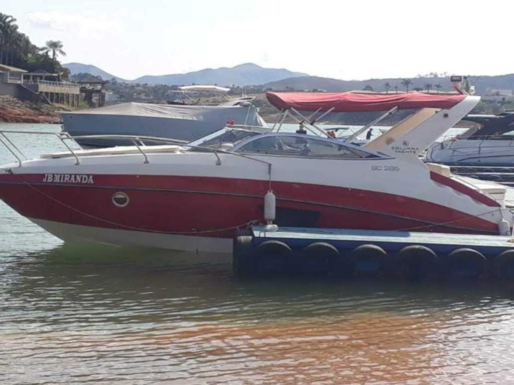 Lancha para passeio em Escarpas do Lago