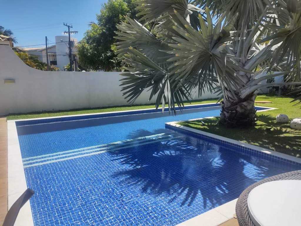 Casa de praia em guarajuba, toda mobiliada, condomínio de luxo, segurança 24h.