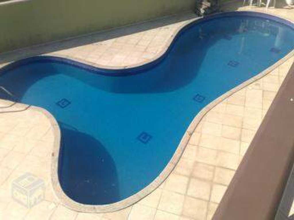 Casa com piscina com 4 quartos com ar para 12 pessoas